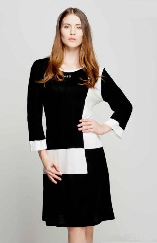 elegant long sleeves black and white nightdress